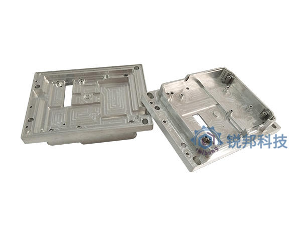 Does temperature have an impact on the accuracy of precision CNC machining centers?